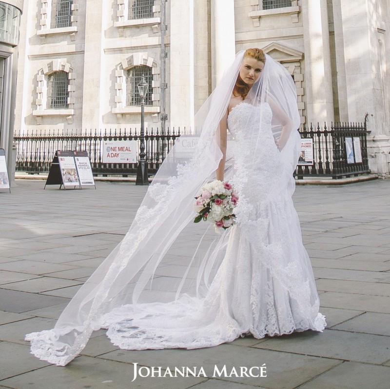 Vestido de novia de Johanna Marcé, estilo Línea A