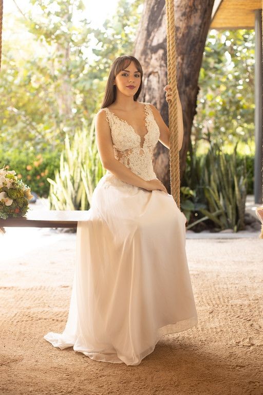 Vestido de novia de Johanna Marcé, estilo Línea A