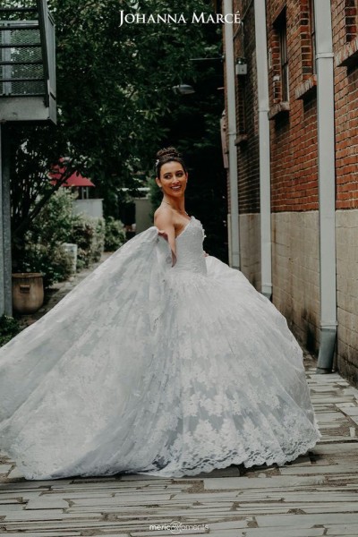 Vestido de novia de Johanna Marcé, corte Princesa