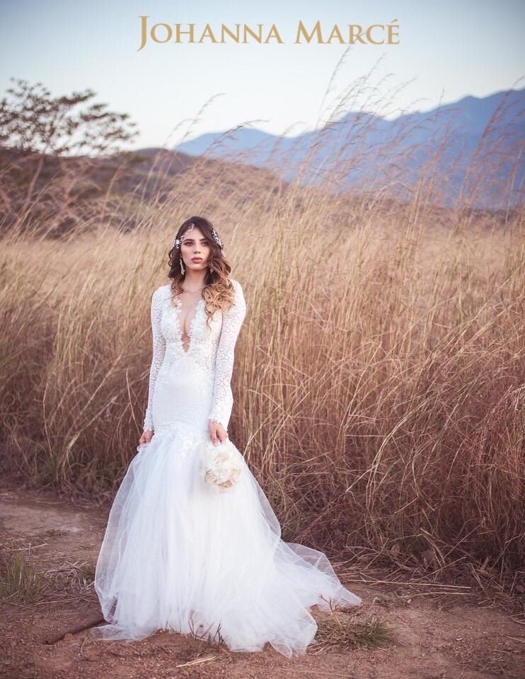 Vestido de novia de Johanna Marcé, Mangas entalladas