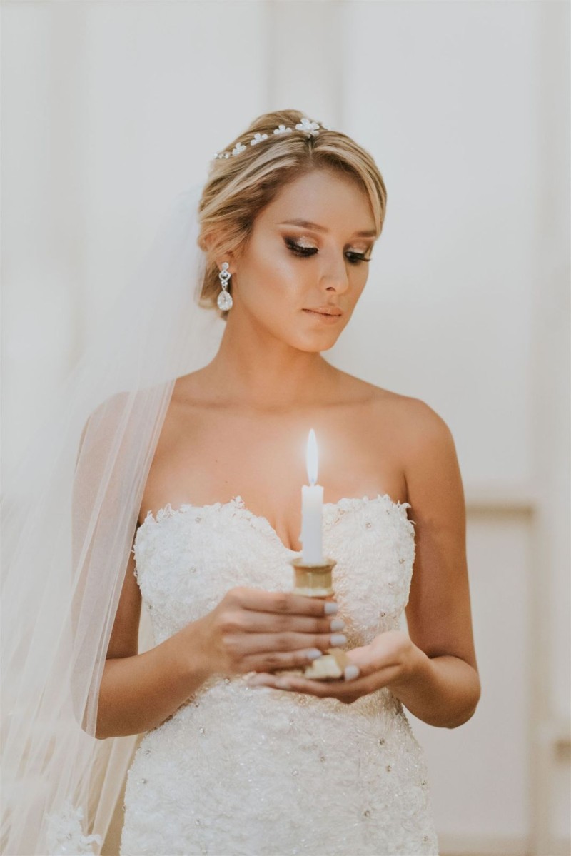 Vestido de novia de Johanna Marcé, Confeccionado en Guipure