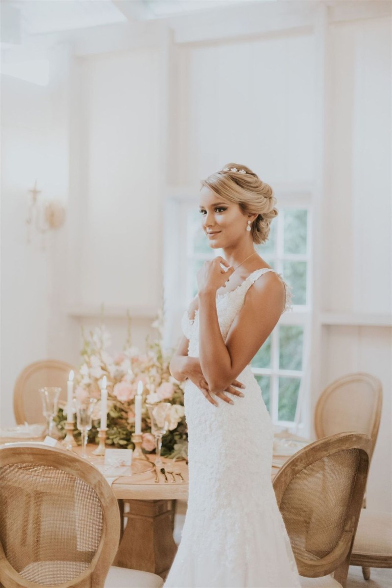 Vestido de novia de Johanna Marcé, Confeccionado en Guipure