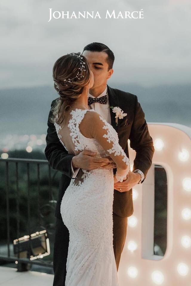 Vestido de novia de Johanna Marcé, Confeccionado en Guipure